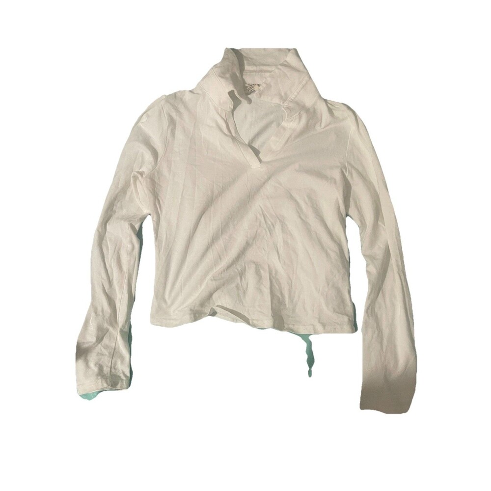 Long-Sleeve Collared V-Neck Crop Top